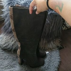 Calvin Klein Lacie suede boots